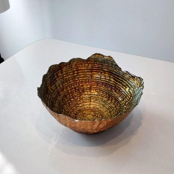 Gold metallic basket glass bowl 10 1/2" across top - Picture 3 of 5